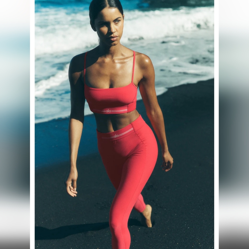 ALO Yoga Candy Red Relay Leggings ❤️ Medium